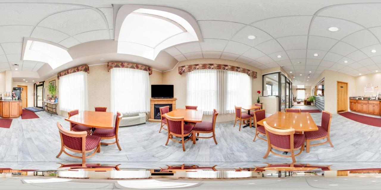 Rodeway Inn Weedsport Buitenkant foto