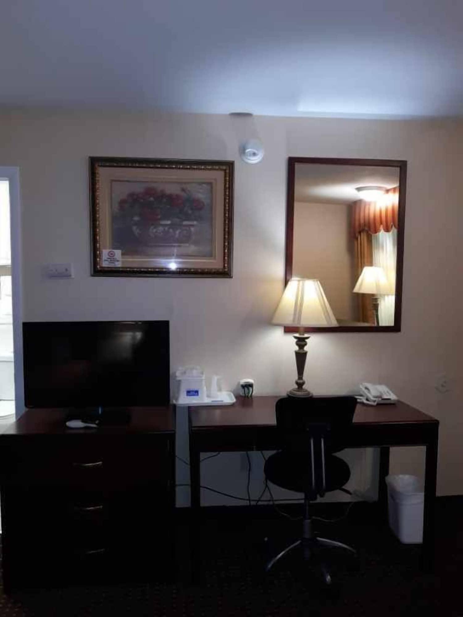 Rodeway Inn Weedsport Buitenkant foto
