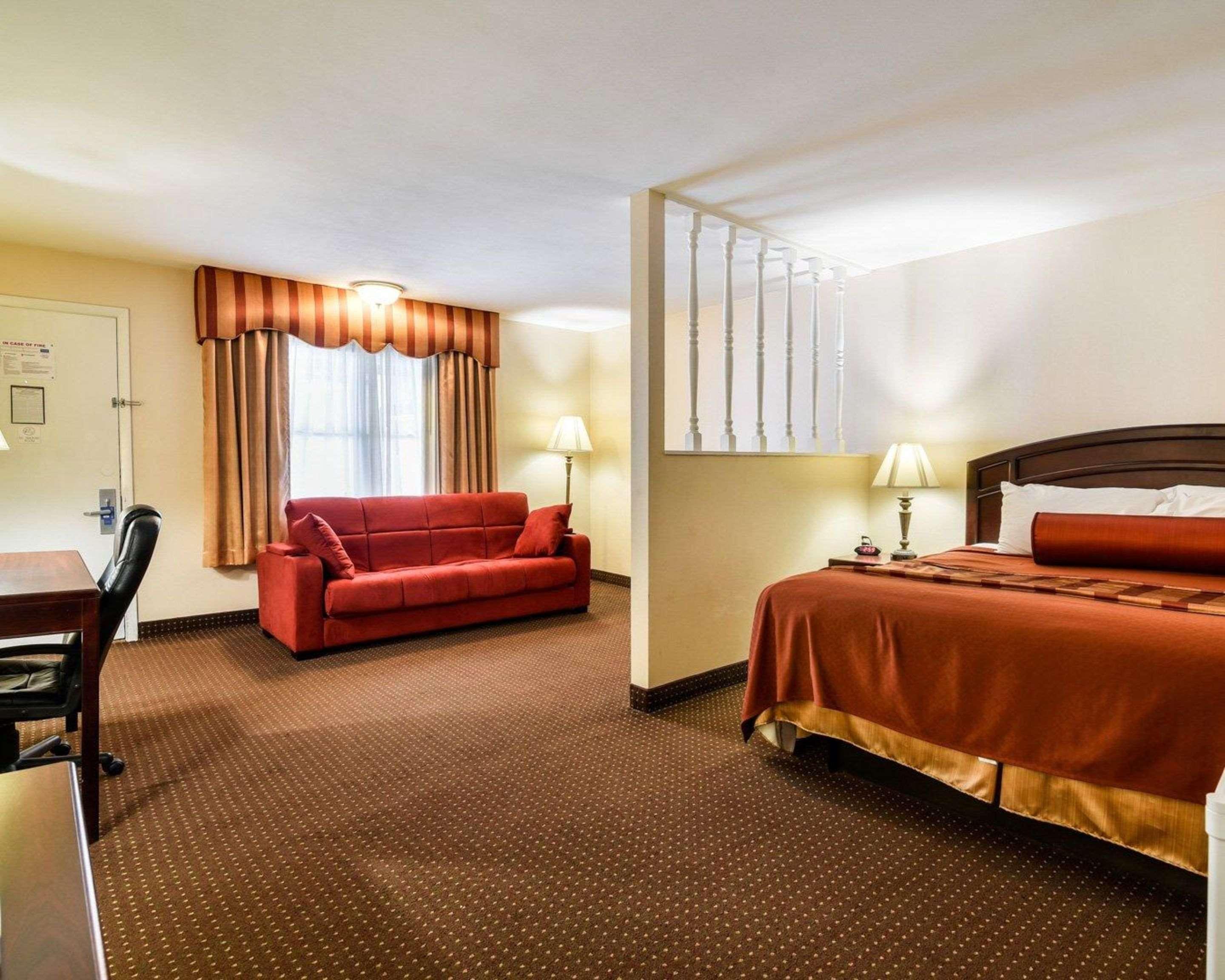 Rodeway Inn Weedsport Buitenkant foto